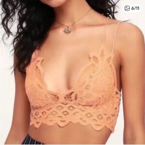 🆕Free People Women's Adella Bralette Size Small. NWT